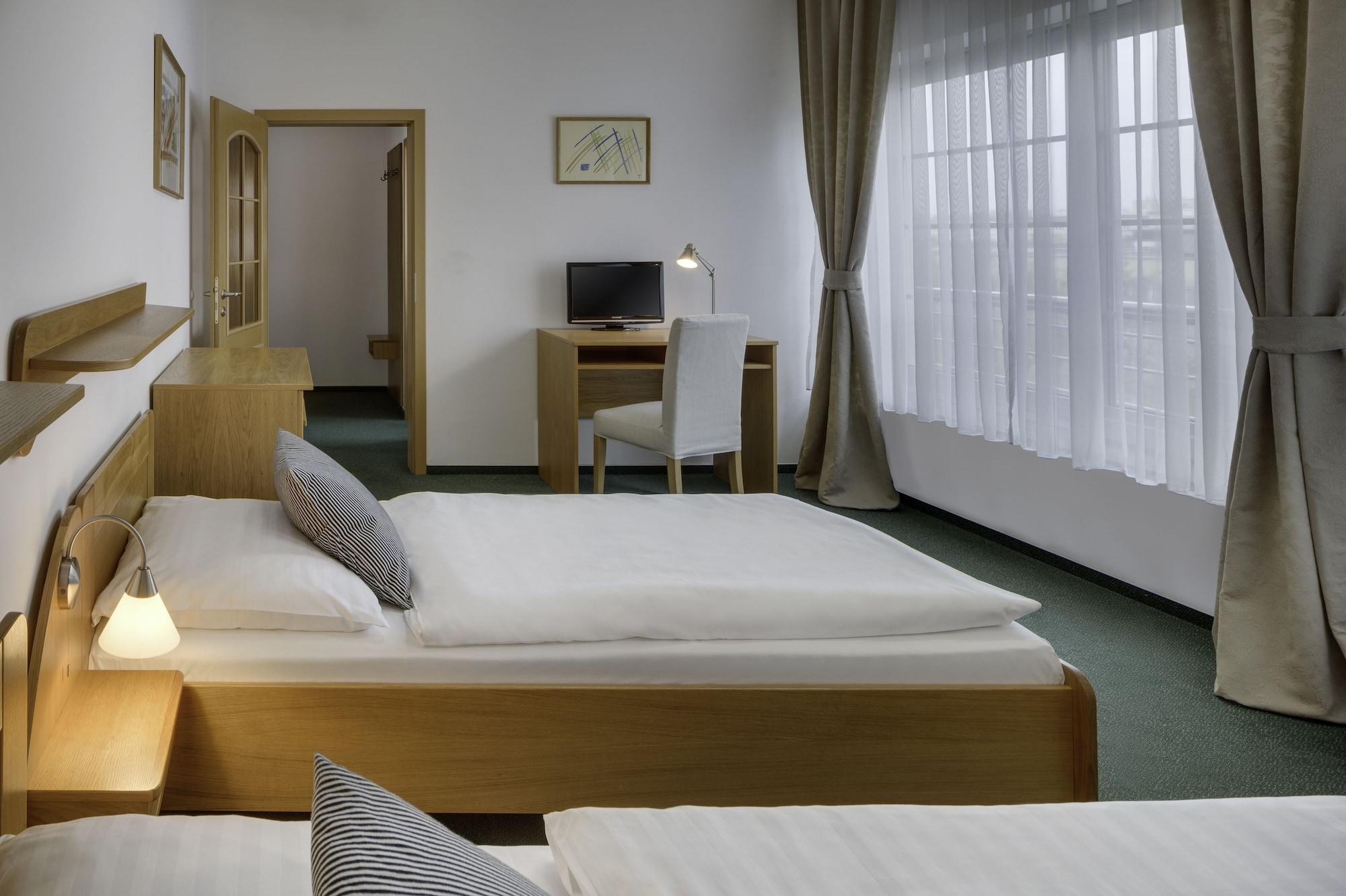 Hotel Oya 프라하 외부 사진