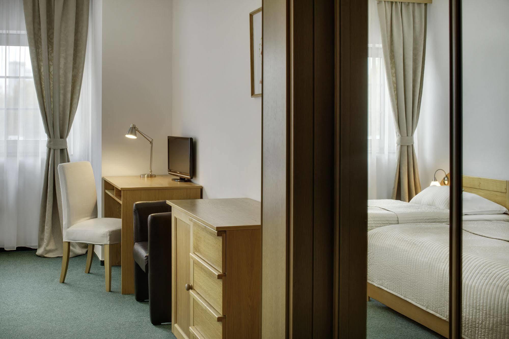 Hotel Oya 프라하 외부 사진