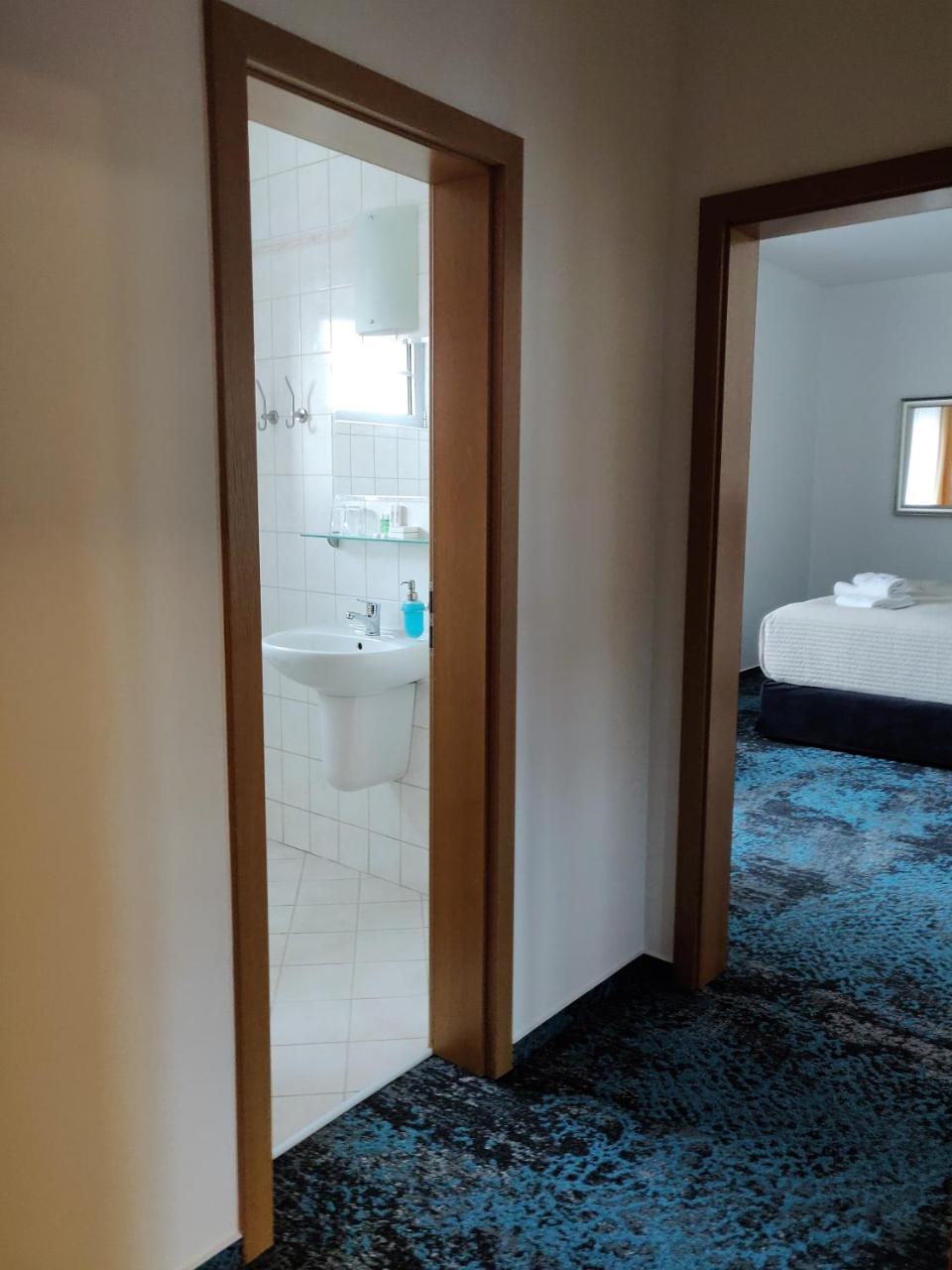Hotel Oya 프라하 외부 사진